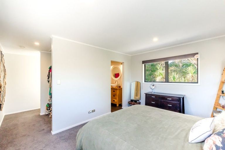 Photo of property in 48 Tutere Street, Waikanae Beach, Waikanae, 5036