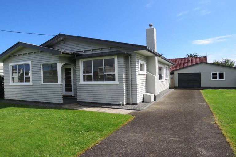 Photo of property in 5 Maratahu Street, Westown, New Plymouth, 4310