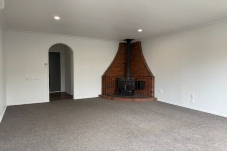 Photo of property in 19 Endeavour Avenue, Welcome Bay, Tauranga, 3112