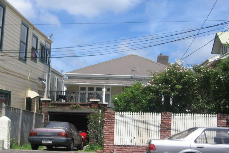 Photo of property in 64 Pirie Street, Mount Victoria, Wellington, 6011