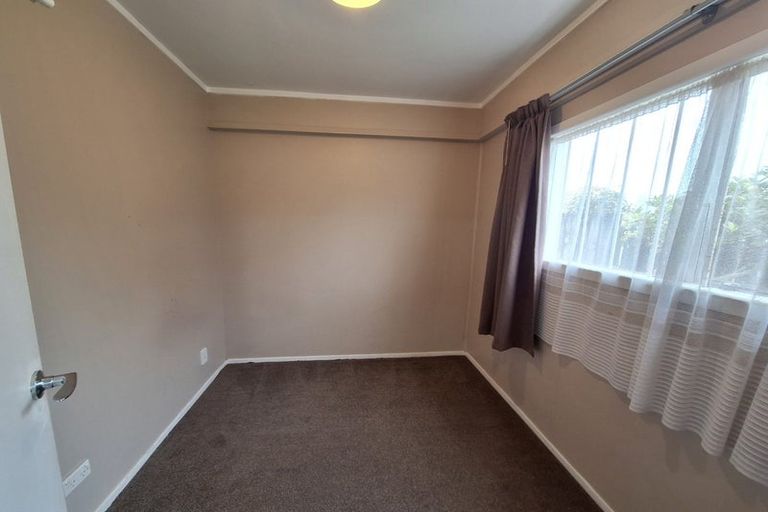 Photo of property in 49 Butterworth Drive, Glendene, Auckland, 0602