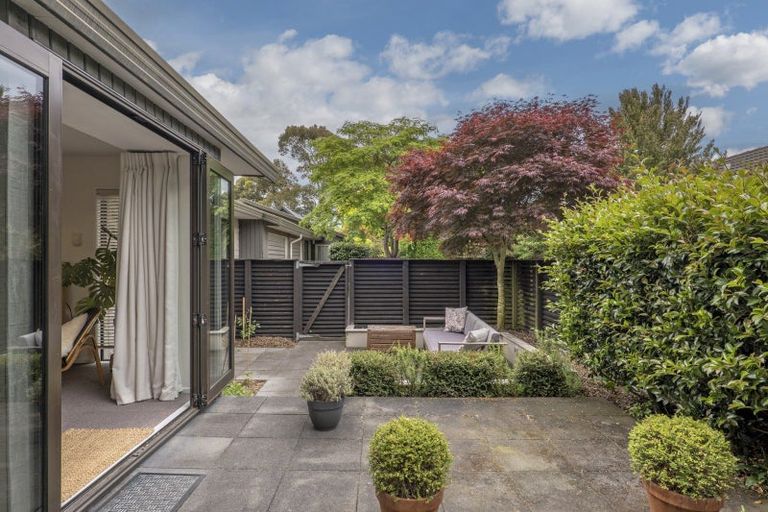 Photo of property in 1/6 Parr Place, Ilam, Christchurch, 8041