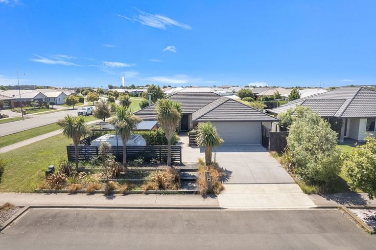 Photo of property in 30 Tutaipatu Avenue, Pegasus, 7612