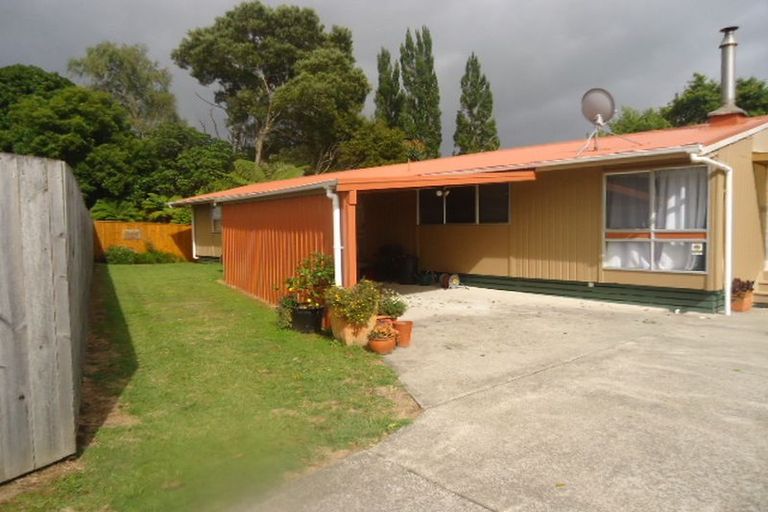 Photo of property in 12 Frances Street, Tirau, 3410