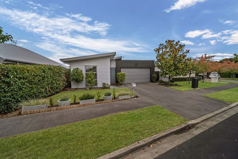 Photo of property in 25 Bronco Drive, Aidanfield, Christchurch, 8025