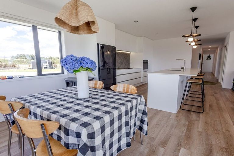 Photo of property in 12 Inanga Place, Ruatapu, 7883