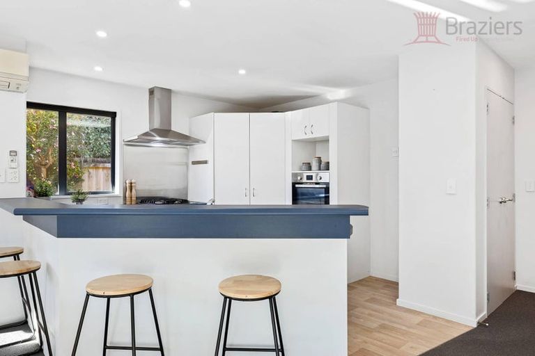 Photo of property in 2 Kirsten Place, Parklands, Christchurch, 8083