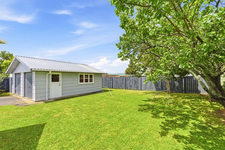 Photo of property in 52 Acacia Street, Kelvin Grove, Palmerston North, 4414