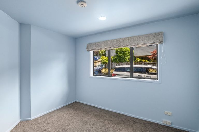 Photo of property in 1/311 Glenfield Road, Glenfield, Auckland, 0629