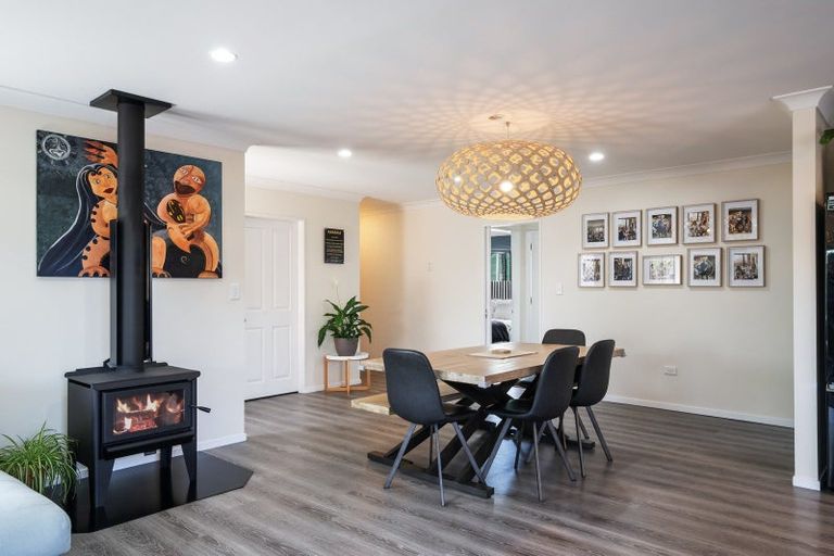 Photo of property in 130a Weraroa Road, Levin, 5510