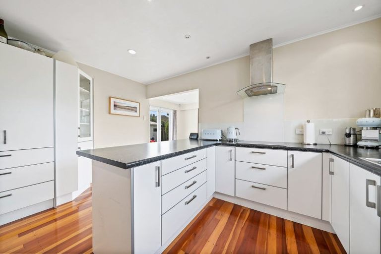 Photo of property in 26 Ruru Crescent, Heretaunga, Upper Hutt, 5018