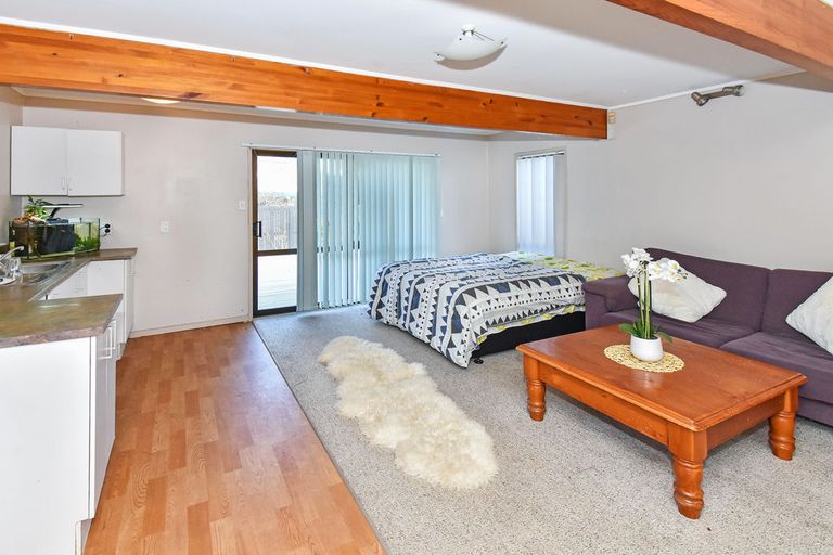 Photo of property in 8 Kaanapali Place, Wattle Downs, Auckland, 2103