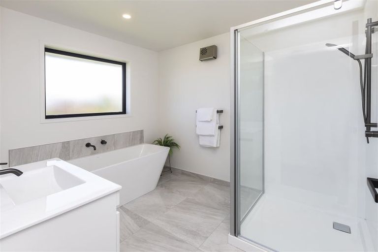 Photo of property in 15 Claremont Crescent, Amberley, 7410