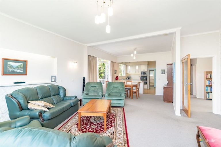 Photo of property in 43 Wai-iti Crescent, Woburn, Lower Hutt, 5010