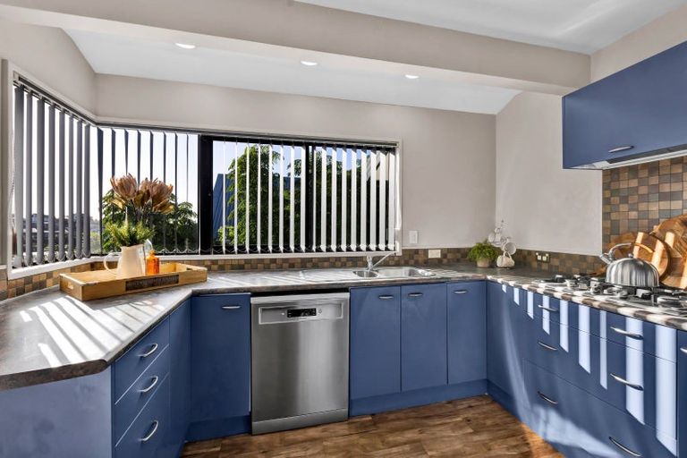 Photo of property in 23 Maratahu Street, Westown, New Plymouth, 4310