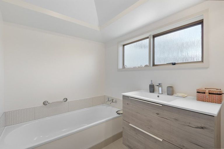 Photo of property in 730 Highgate, Maori Hill, Dunedin, 9010