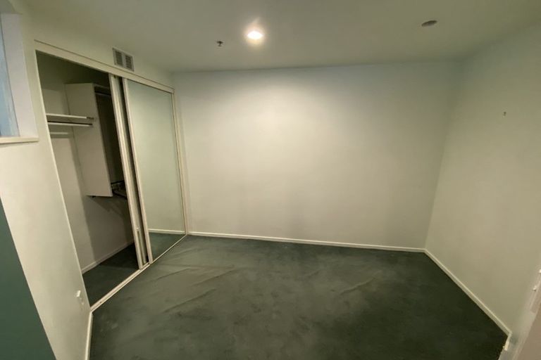 Photo of property in Terrace Garden Apartments, 6d/120 The Terrace, Wellington Central, Wellington, 6011
