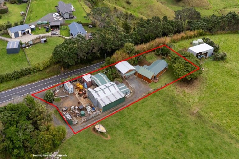 Photo of property in 2160 Awhitu Road, Pollok, Waiuku, 2684
