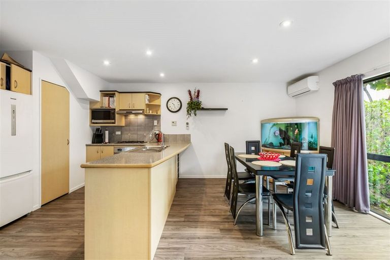 Photo of property in 9 Spalding Rise, Golflands, Auckland, 2013