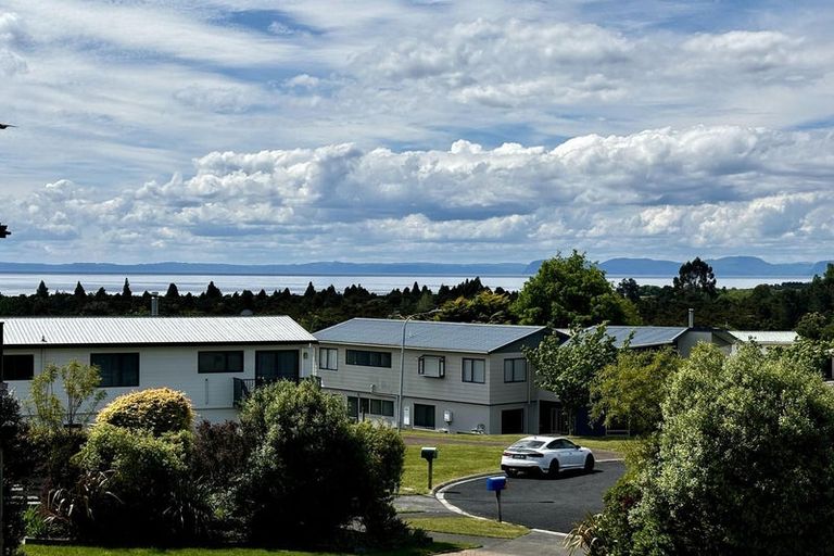 Photo of property in 10 Rowena Crescent, Motuoapa, Turangi, 3382
