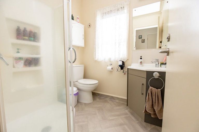 Photo of property in 16 Benner Drive, Ngatea, 3503