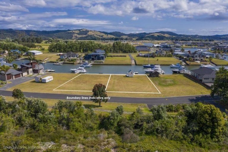 Photo of property in 26 Hei Esplanade, Whitianga, 3510