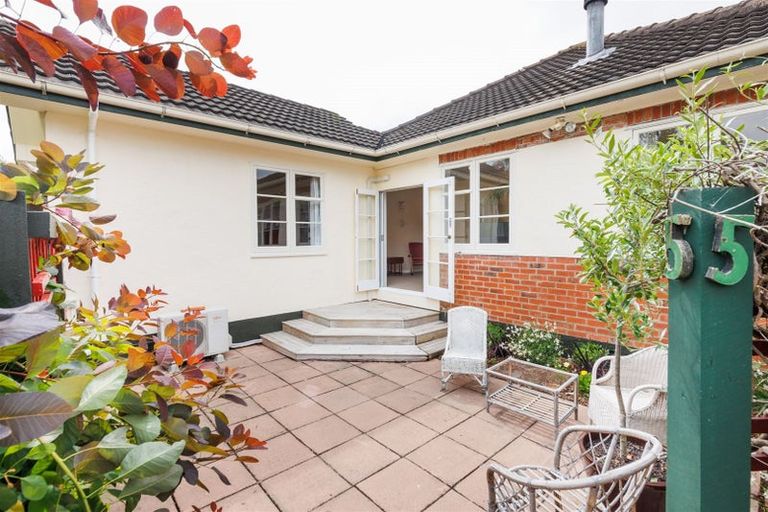 Photo of property in 55 Savage Crescent, West End, Palmerston North, 4412