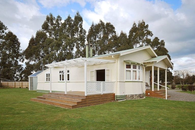 Photo of property in 14 Dalefield Road, Carterton, 5713