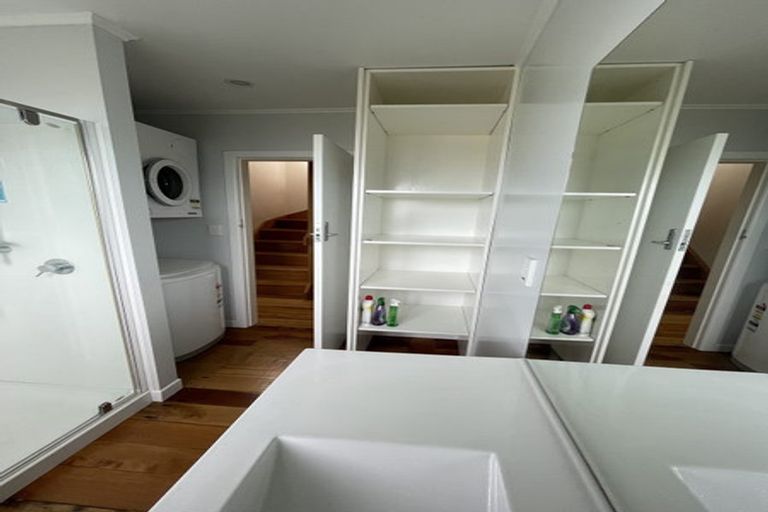 Photo of property in 31 Highbury Road, Highbury, Wellington, 6012