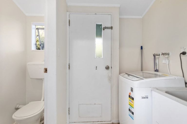 Photo of property in 17 Glen Road, Stokes Valley, Lower Hutt, 5019