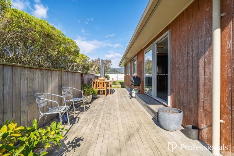 Photo of property in 25 Kendal Grove, Wainuiomata, Lower Hutt, 5014