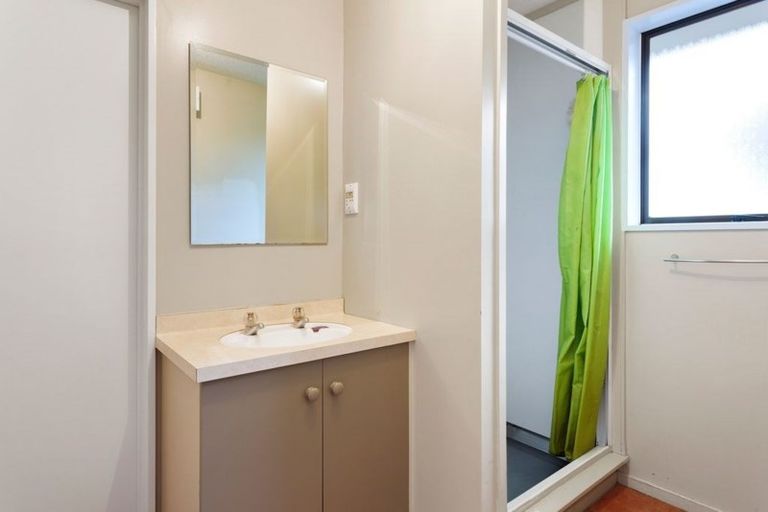 Photo of property in 2/22 Moffett Street, Islington, Christchurch, 8042