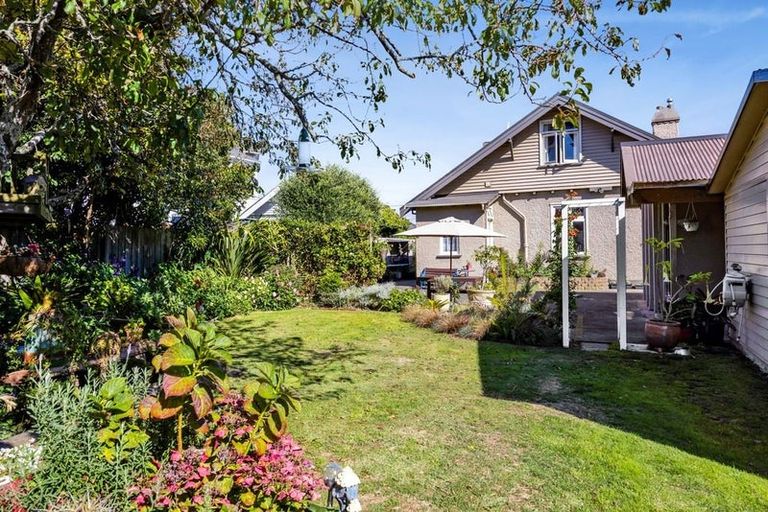 Photo of property in 70 Collins Street, Hawera, 4610