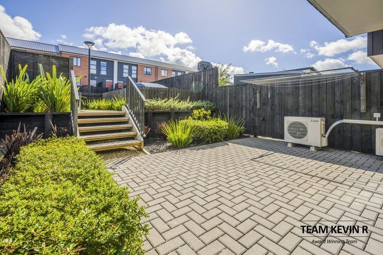 Photo of property in 6 Kapia Road, Westgate, Auckland, 0614