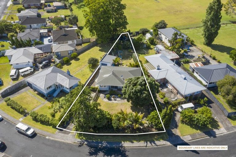 Photo of property in 30 Nile Road, Kelston, Auckland, 0602