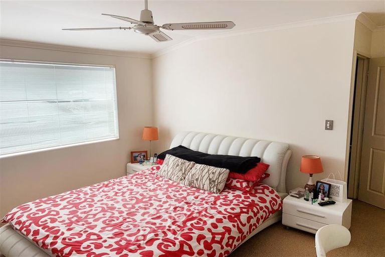 Photo of property in 323 Hill Road, The Gardens, Auckland, 2105