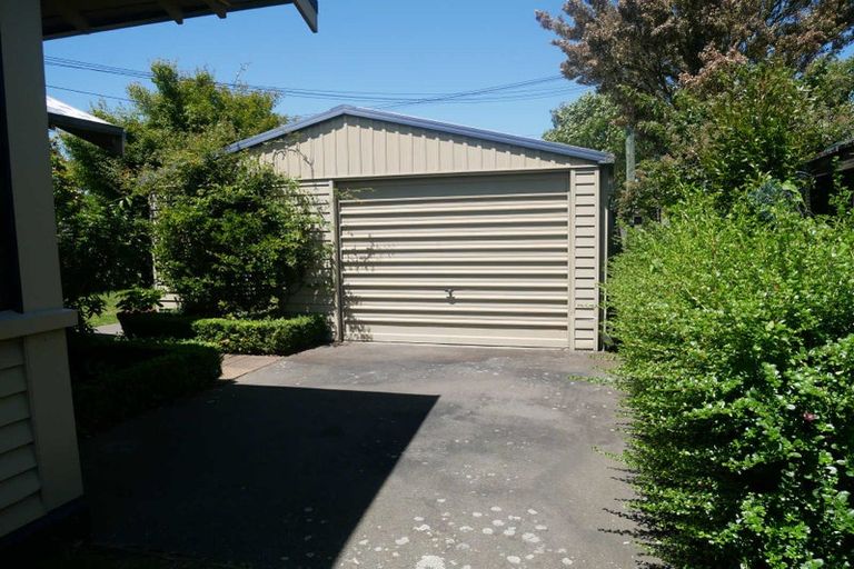 Photo of property in 15 Paparoa Street, Papanui, Christchurch, 8053