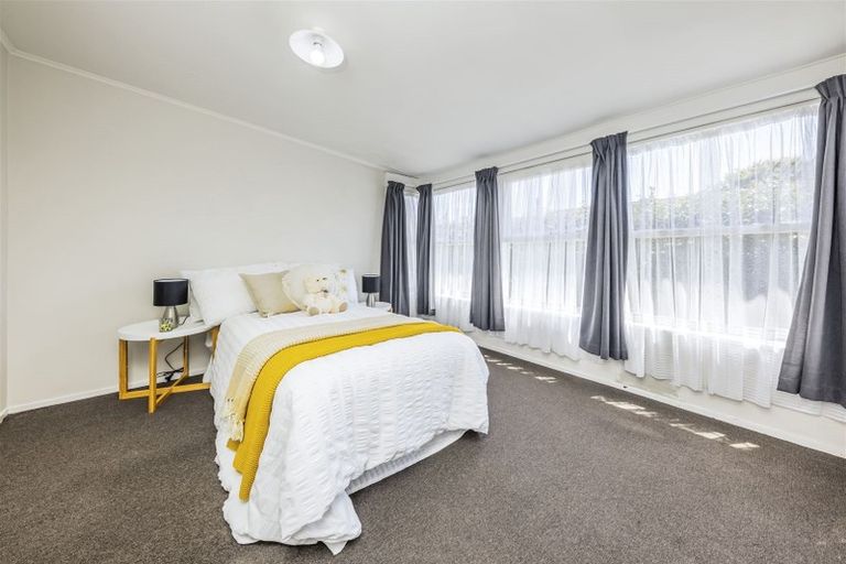 Photo of property in 24a Blanes Road, Weymouth, Auckland, 2103