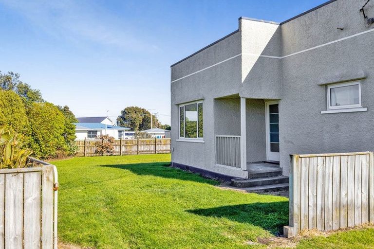 Photo of property in 35 Norfolk Street, Patea, 4520