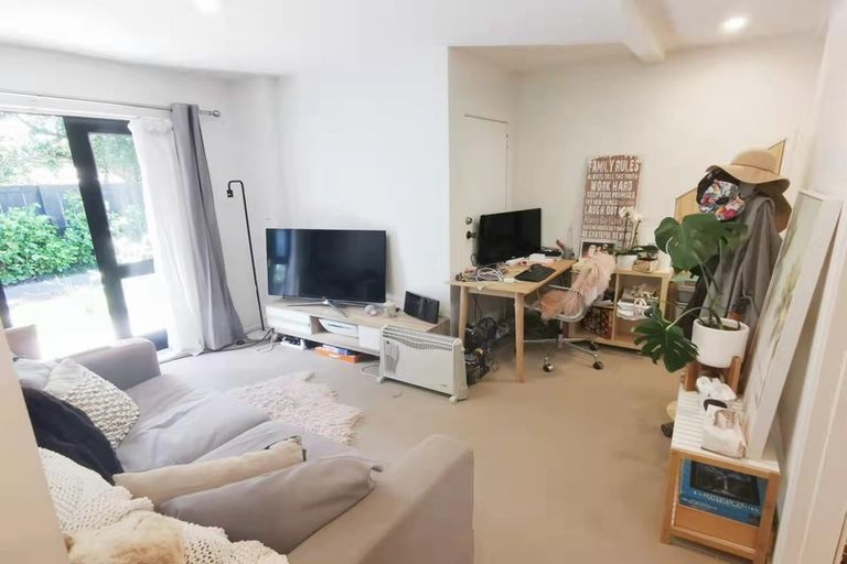 Photo of property in 3/57 Lake Road, Devonport, Auckland, 0624