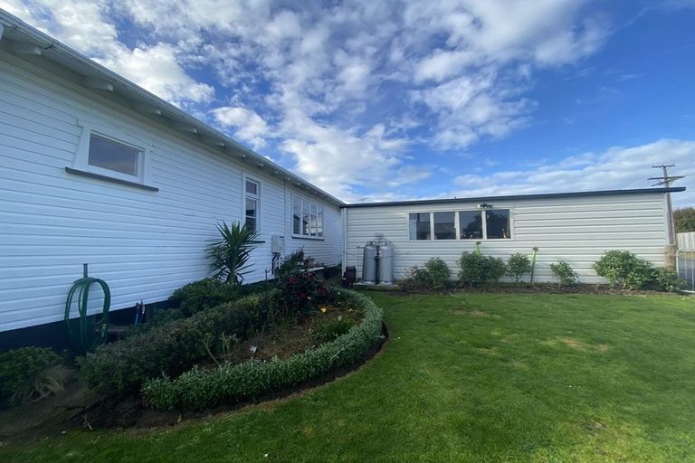 Photo of property in 7 Carey Street, Waitara, 4320