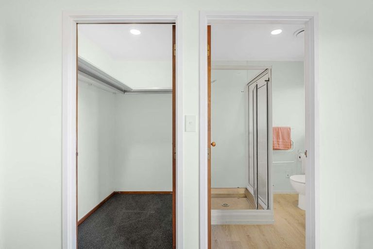 Photo of property in 6 Pararewa Drive, Whalers Gate, New Plymouth, 4310