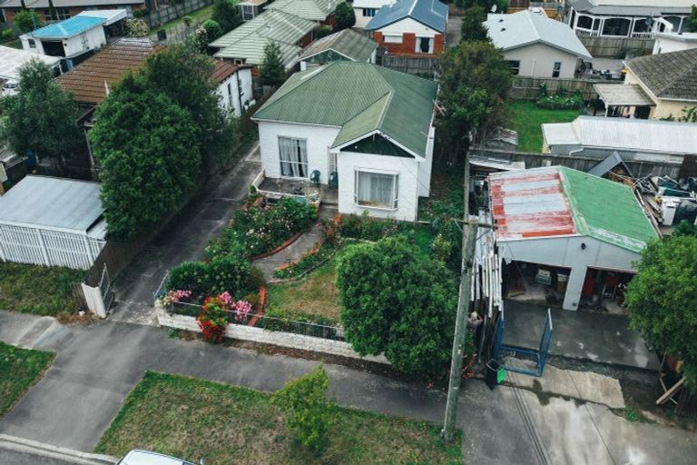 Photo of property in 24 Glasgow Street, Phillipstown, Christchurch, 8011