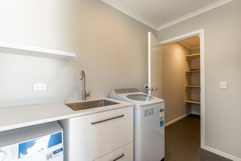 Photo of property in 7 Pohatu Lane, Otaki, 5512