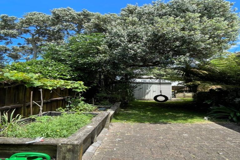 Photo of property in 22 St Michaels Avenue, Point Chevalier, Auckland, 1022