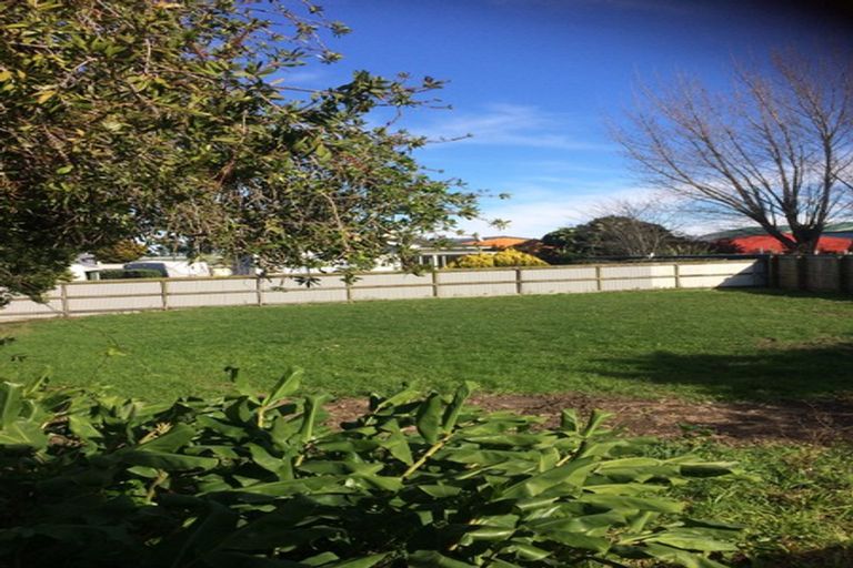 Photo of property in 15 Kirk Street, Otaki, 5512