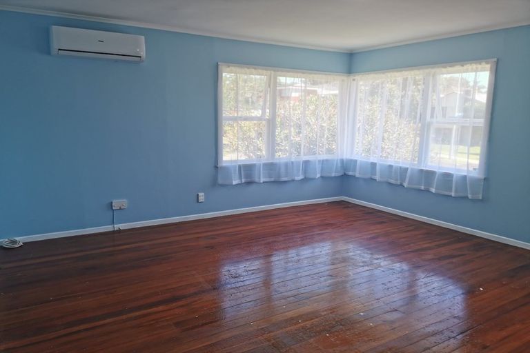 Photo of property in 1/7 Larne Avenue, Pakuranga Heights, Auckland, 2010