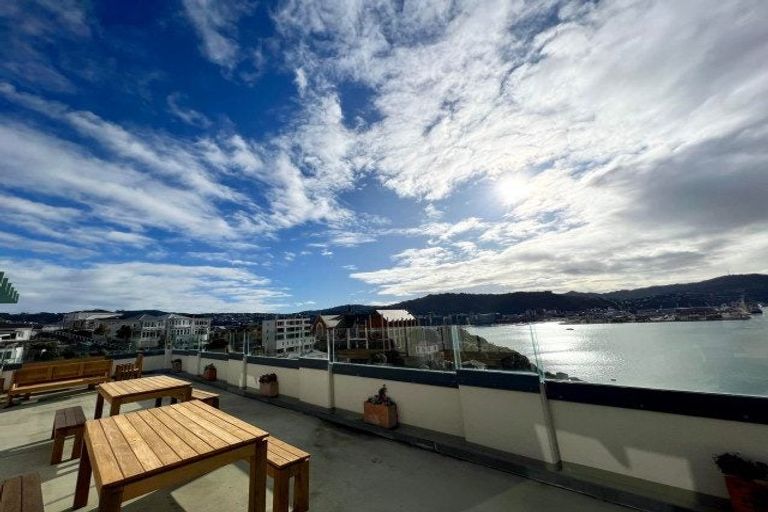Photo of property in Jerningham Apartments, 20 Oriental Terrace, Oriental Bay, Wellington, 6011
