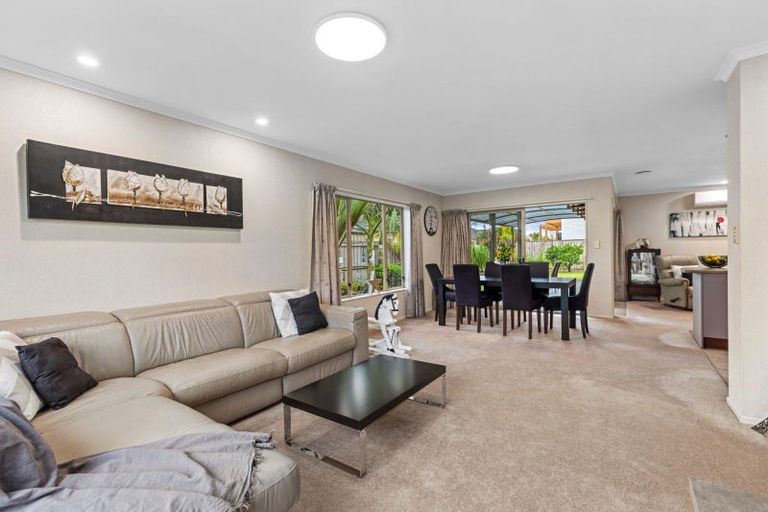 Photo of property in 3 Mcleod Place, Papamoa Beach, Papamoa, 3118