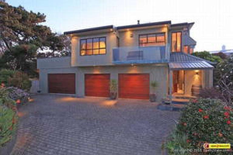 Photo of property in 11 The Crescent, Raumati South, Paraparaumu, 5032